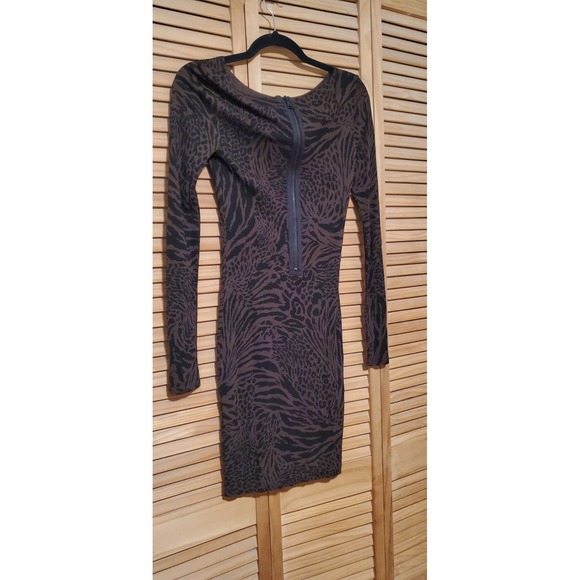 Alice + Olivia  SCOOP Cheetah Animal Print Mid Length Fitted Dress - Picture 5 of 10